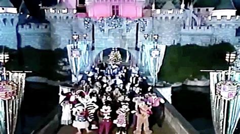 A Season of Wonder: Christmas Magic in Disneyland 1992